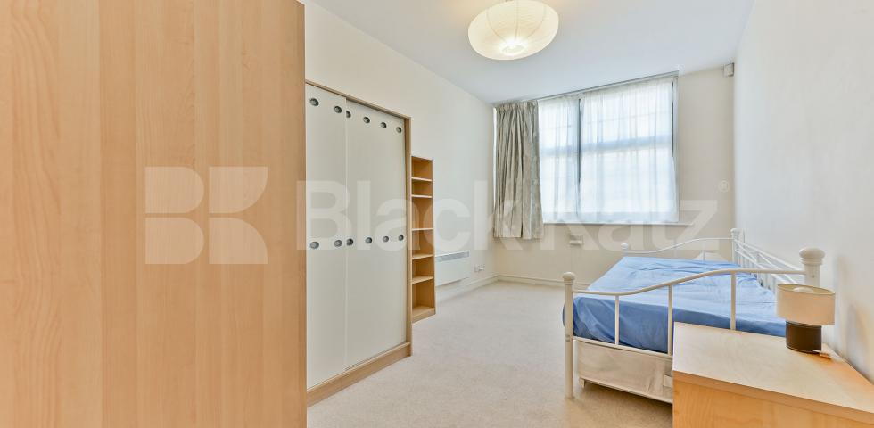 			NEW INSTRUCTION, 2 Bedroom, 1 bath, 1 reception Apartment			 Oxford Drive , London Bridge